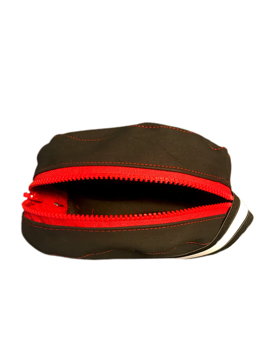 PlasQMasQ Flight Pouch