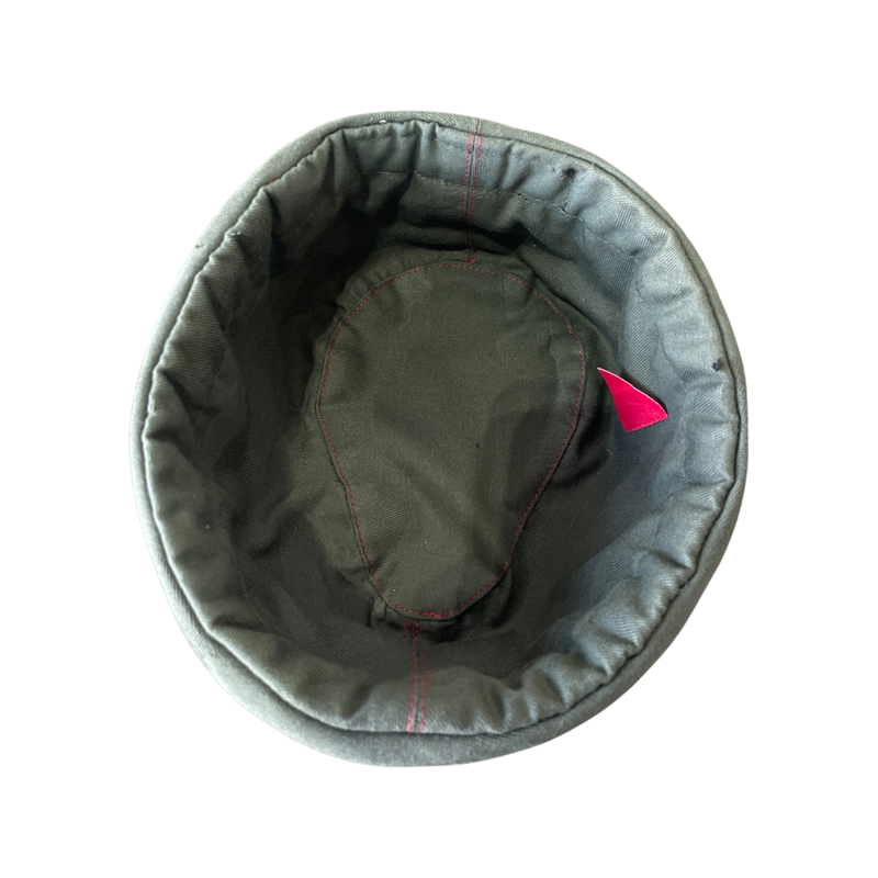 Crewdora [Olivia Mary]